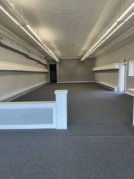 More Photos Of 605 E Commerce St, Greenville Storefront Retail Residential For Lease