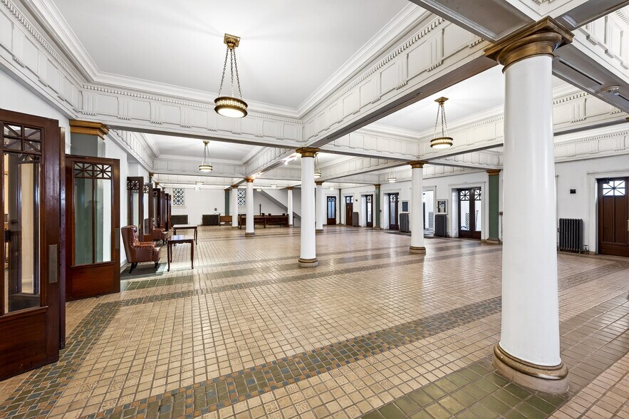 More Photos Of 220 North St, Buffalo Specialty For Sale