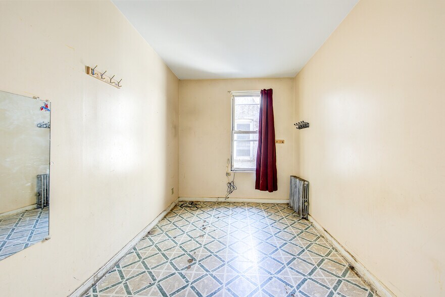 More Photos Of 1701 Gates Ave, Ridgewood Apartments For Sale