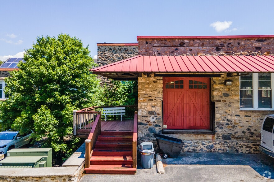 More Photos Of 4 Rockbourne Ave, Clifton Heights Office For Lease