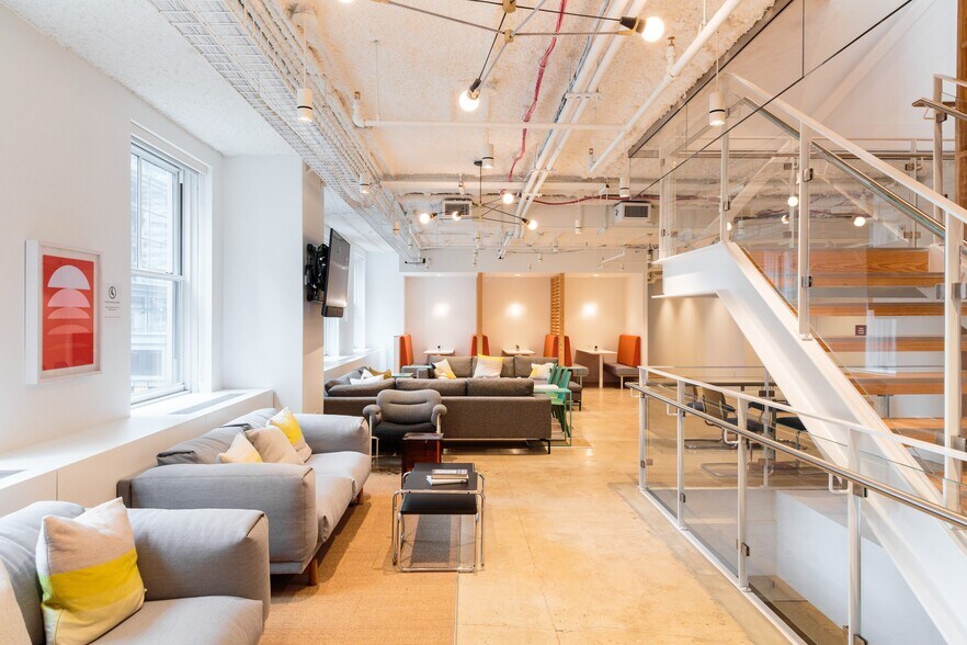 More Photos Of 75 Rockefeller Plaza, New York Office For Lease
