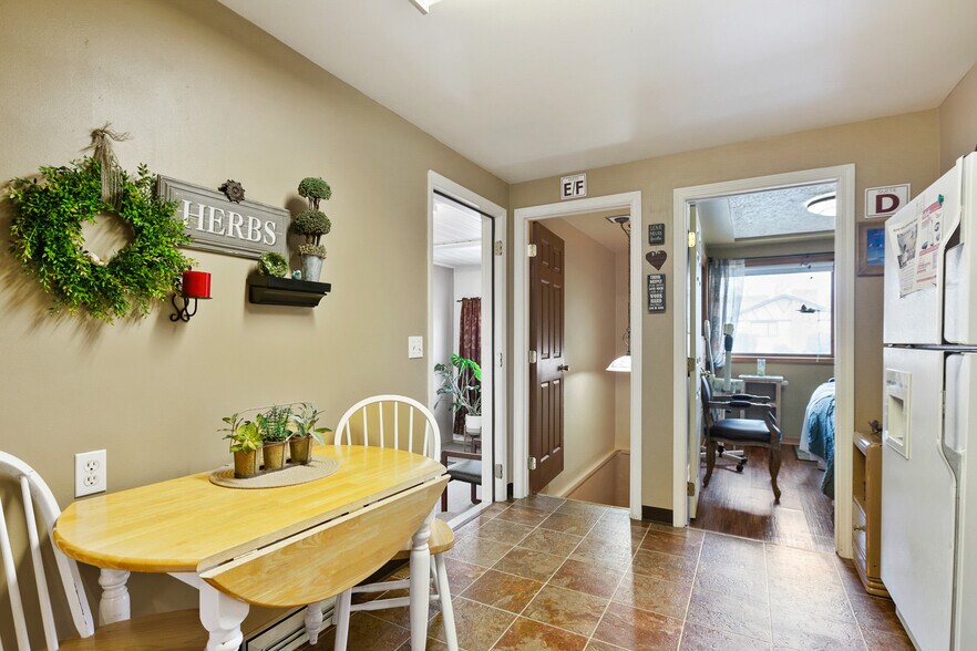 More Photos Of 101 N Evergreen Rd, Spokane Office For Lease