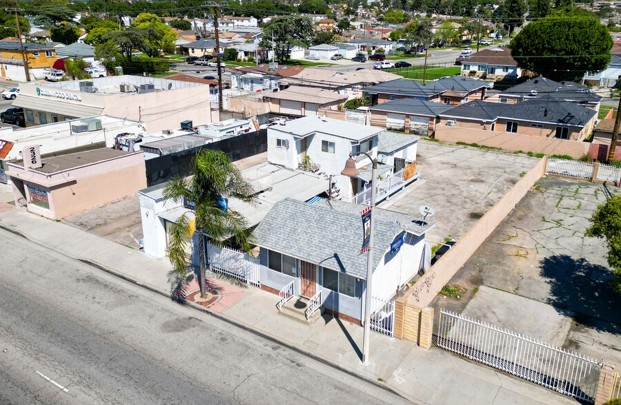 More Photos Of 2320 W Whittier Blvd, Montebello Office For Sale