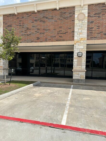 More Photos Of 4899 Highway 6, Missouri City Storefront Retail Office For Sale