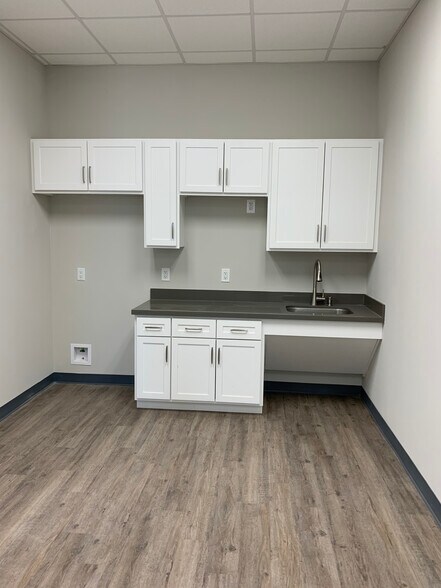 More Photos Of 2519 N Frazier Rd, Conroe Light Distribution For Sale