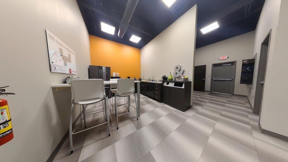 More Photos Of 1304 Technology Pky, Cedar Falls Office Residential For Lease