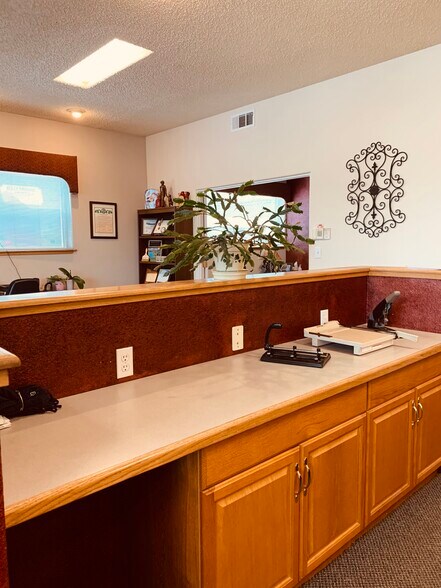 More Photos Of 2301 Main St, Susanville Storefront Retail Office For Sale