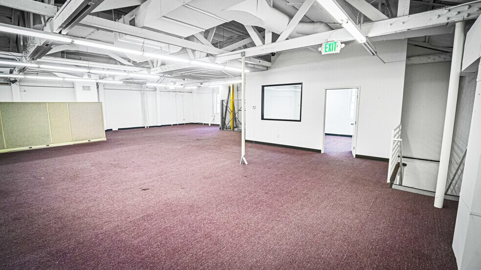 More Photos Of 236-242 Pine Ave, Long Beach Storefront Retail Office For Lease