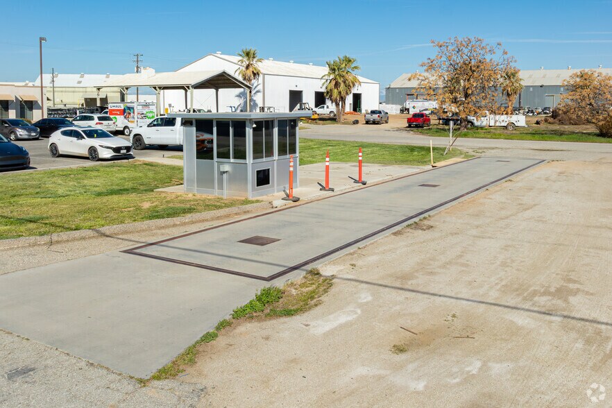 More Photos Of 561 N American St, Shafter Industrial For Lease