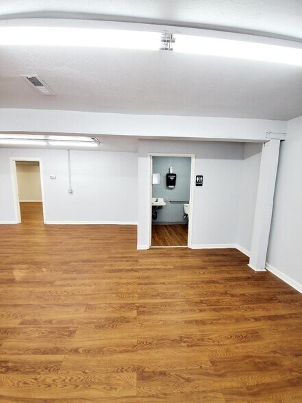 More Photos Of 2820 Broadmoor Ave, Concord General Retail For Sale