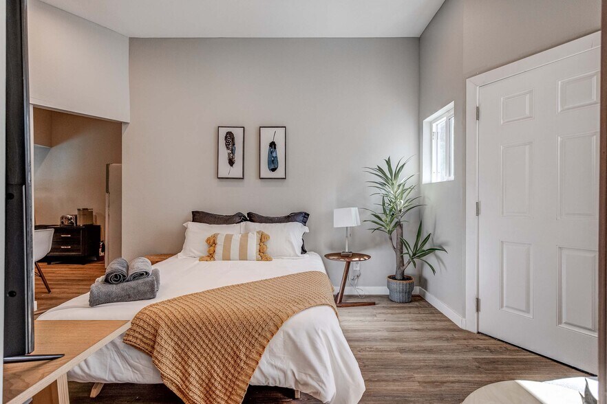 More Photos Of 146 Witmer St, Los Angeles Apartments For Sale