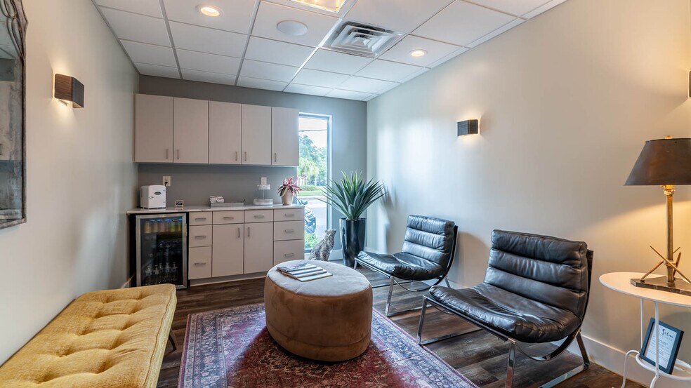 More Photos Of 2105 Park St, Jacksonville Office For Sale