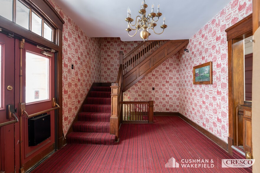 More Photos Of 9546 Brandywine Rd, Northfield General Retail For Lease