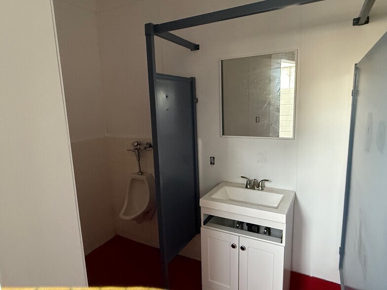 More Photos Of 4747 W Century Blvd, Inglewood Storefront For Lease