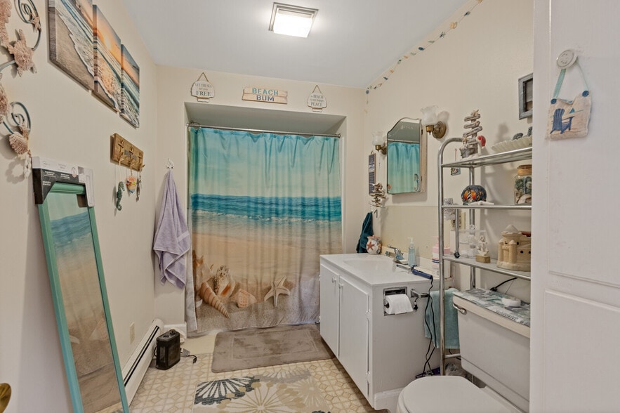 More Photos Of 166 Silver St, Waterville Medical For Sale