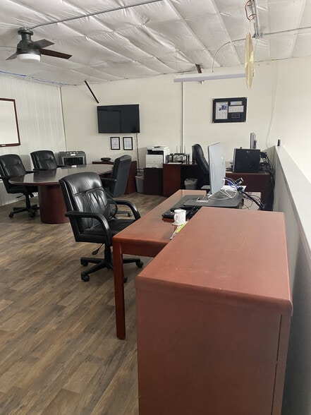 More Photos Of 341 1st St, Mead Warehouse For Sale