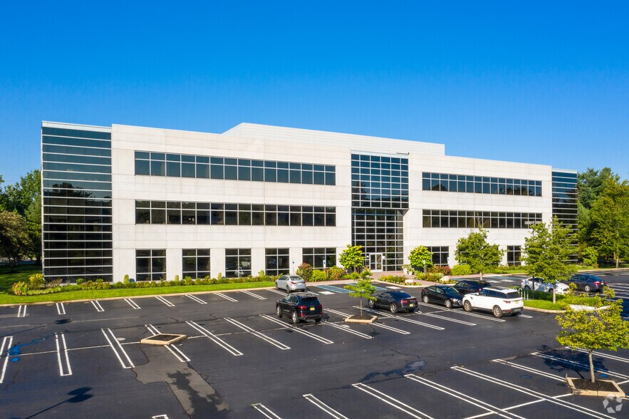 More Photos Of 700 Alexander Park, Princeton Office For Lease