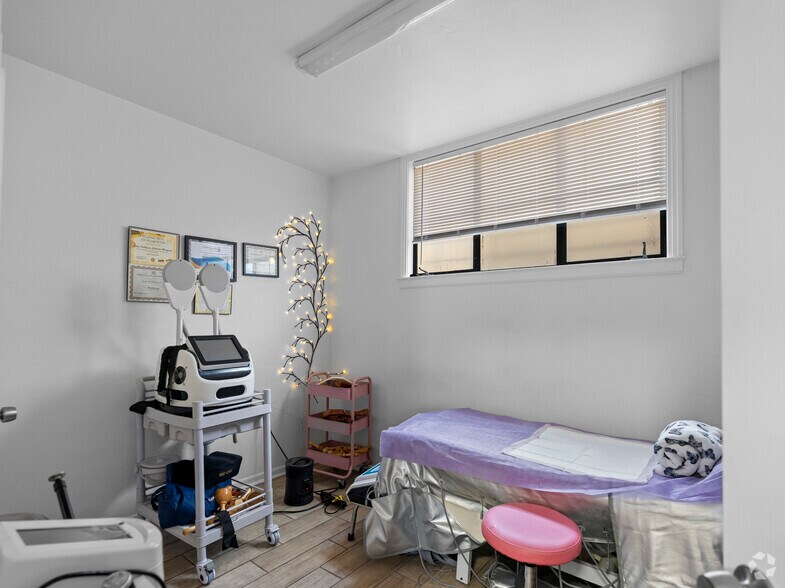 More Photos Of 652-670 E Santa Clara St, San Jose Medical For Sale