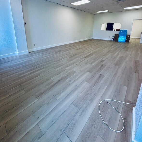 More Photos Of 429 W Hallandale Beach Blvd, Hallandale Unknown For Lease