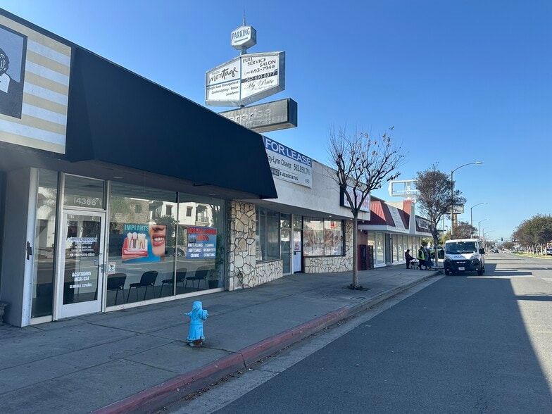 More Photos Of 14364-14366 Whittier Blvd, Whittier Office For Lease