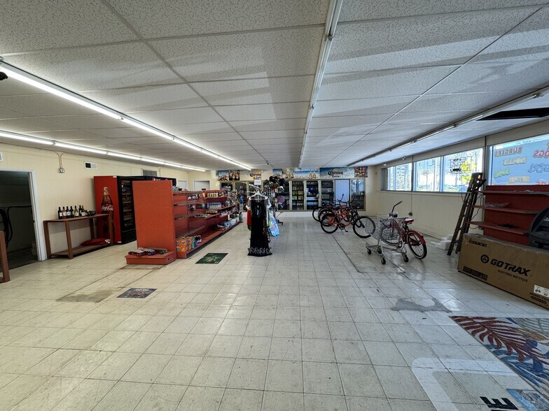 More Photos Of 162 S Atlantic Ave, Ormond Beach General Retail For Lease