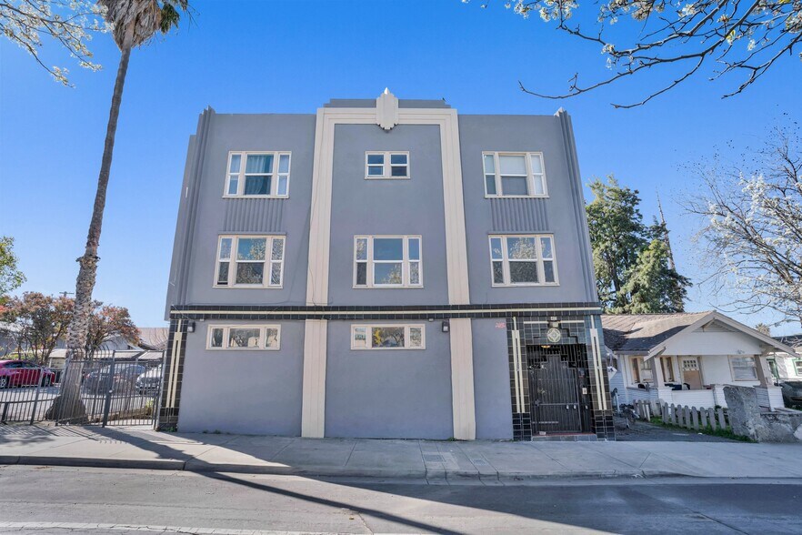 More Photos Of 25-45 W 10th St, Pittsburg Apartments For Sale