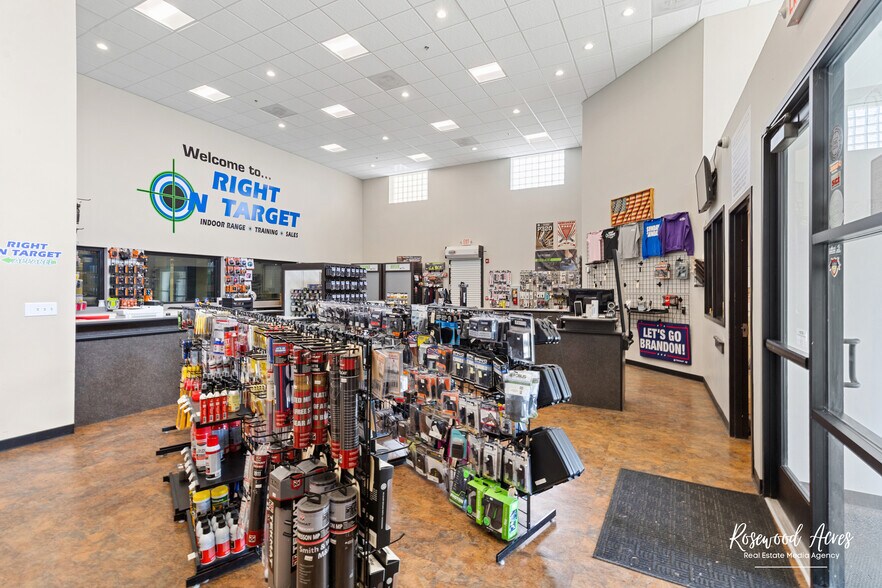 More Photos Of 233 Mooney Dr, Bourbonnais Specialty For Sale