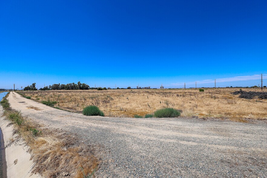 More Photos Of 1777 Bird Rd, Livingston Land For Sale