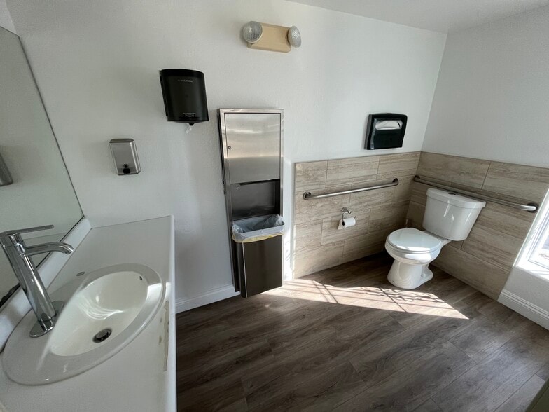 More Photos Of 6150 Transverse Dr, Las Vegas Office For Sale