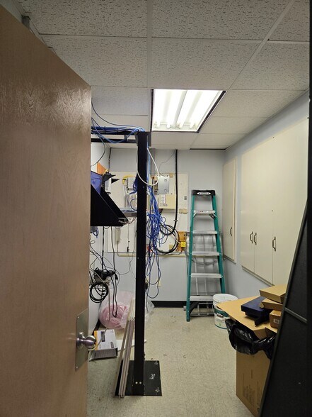 More Photos Of 700 S 10th St, McAllen Office For Sale