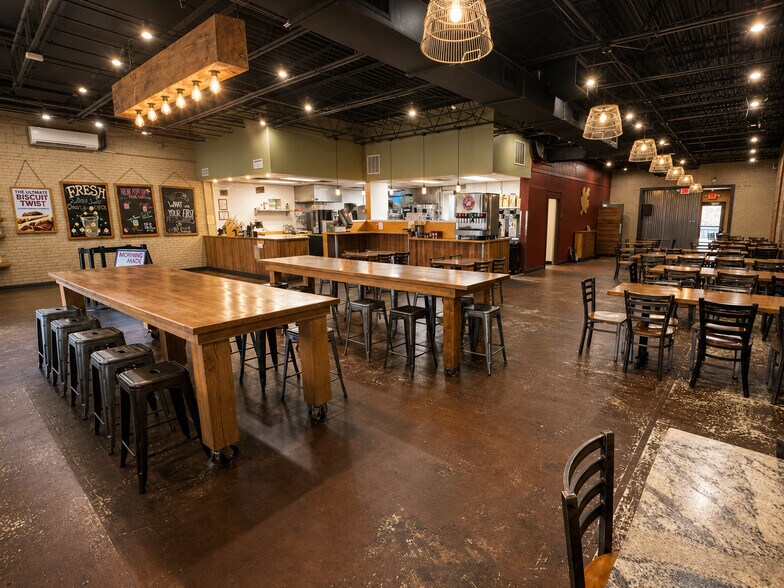 More Photos Of 410 N 3rd St, Jacksonville Beach Restaurant For Lease