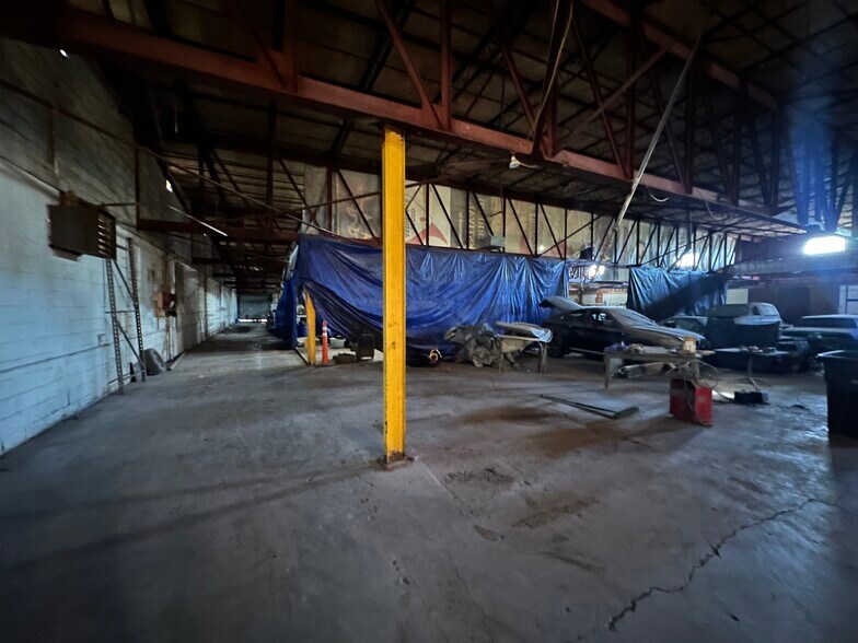 More Photos Of 2211 Windsor St, Chattanooga Service For Sale