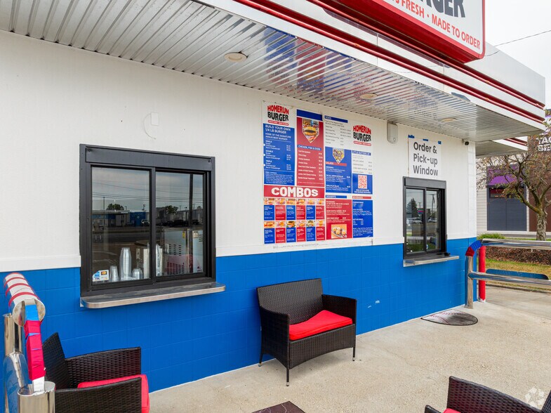 More Photos Of 1599 N Morton St, Franklin Fast Food For Lease