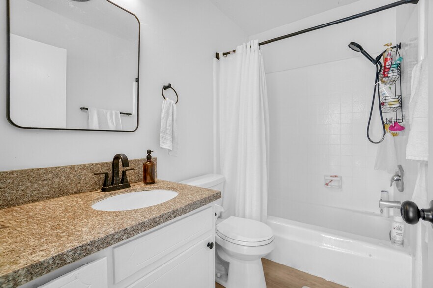 More Photos Of 8011 Romaine St, Los Angeles Apartments For Sale