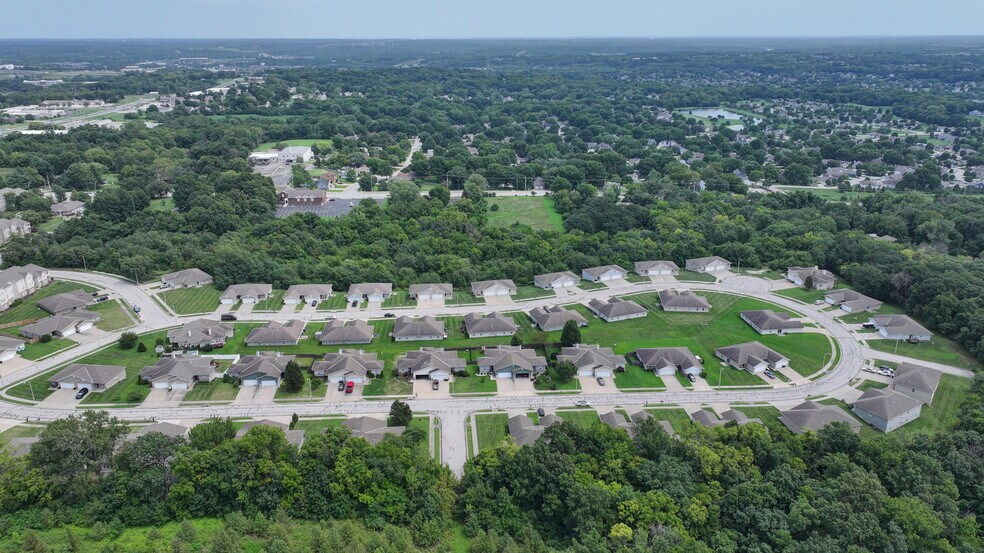More Photos Of 4880-5015 Queen Ridge Ave, Kansas City Apartments For Sale