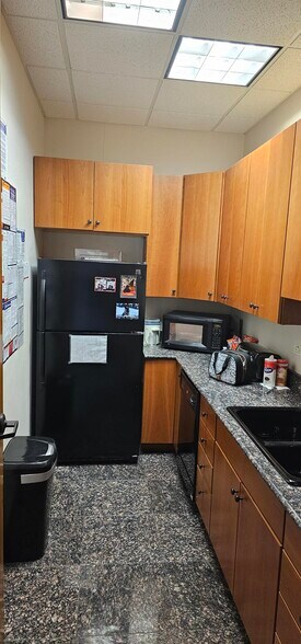 More Photos Of 7006 S Alton Way, Englewood Light Manufacturing For Lease