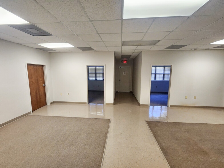 More Photos Of 5640 Commerce Blvd E, Mobile Warehouse For Lease