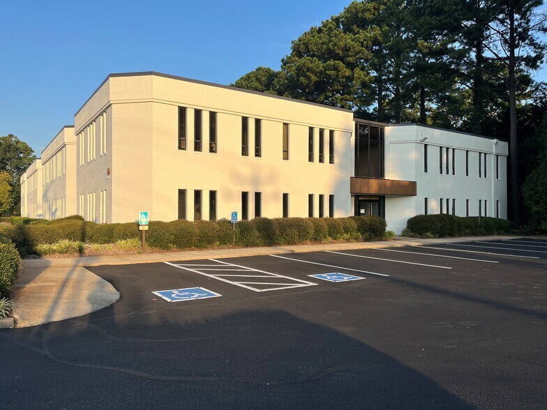 Primary Photo Of 1206 Laskin Rd, Virginia Beach Office For Lease