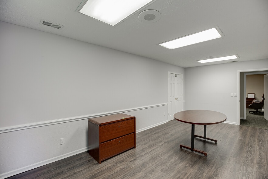 More Photos Of 3274 Stone Mountain Hwy, Snellville Office For Sale