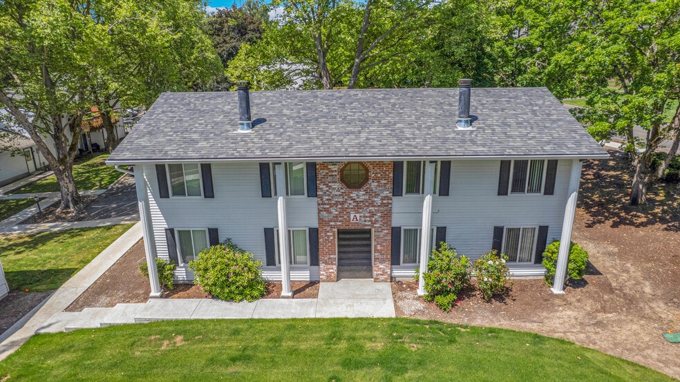 More Photos Of 1700 Blankenship Rd W, West Linn Apartments For Sale