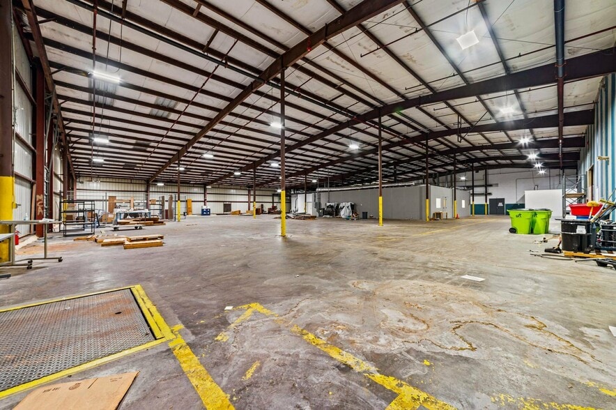 More Photos Of 2107 Black Creek Rd SE, Wilson Warehouse For Lease