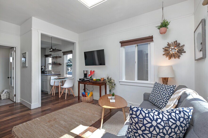 More Photos Of 818 Portsmouth Ct, San Diego Multifamily For Sale