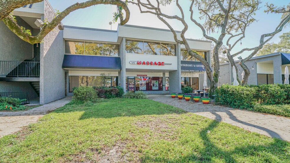 More Photos Of 10915-11009 N 56th St, Tampa Storefront Retail Office For Lease