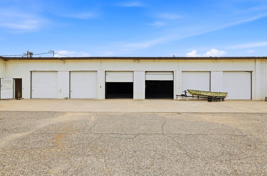 More Photos Of 2676 Van Giesen St, Richland Industrial For Sale