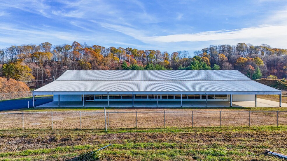 Primary Photo Of 1251 Montvue Rd, Kingsport Warehouse For Sale