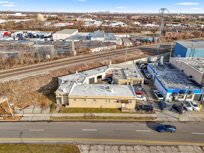 Primary Photo Of 5420 Oakman Blvd, Dearborn Warehouse For Sale