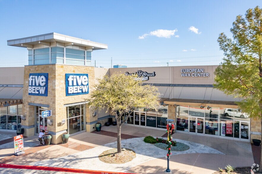 More Photos Of N MoPac Expy, Austin Unknown For Lease