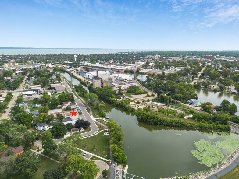 More Photos Of 100 Water St, Menasha General Retail For Sale