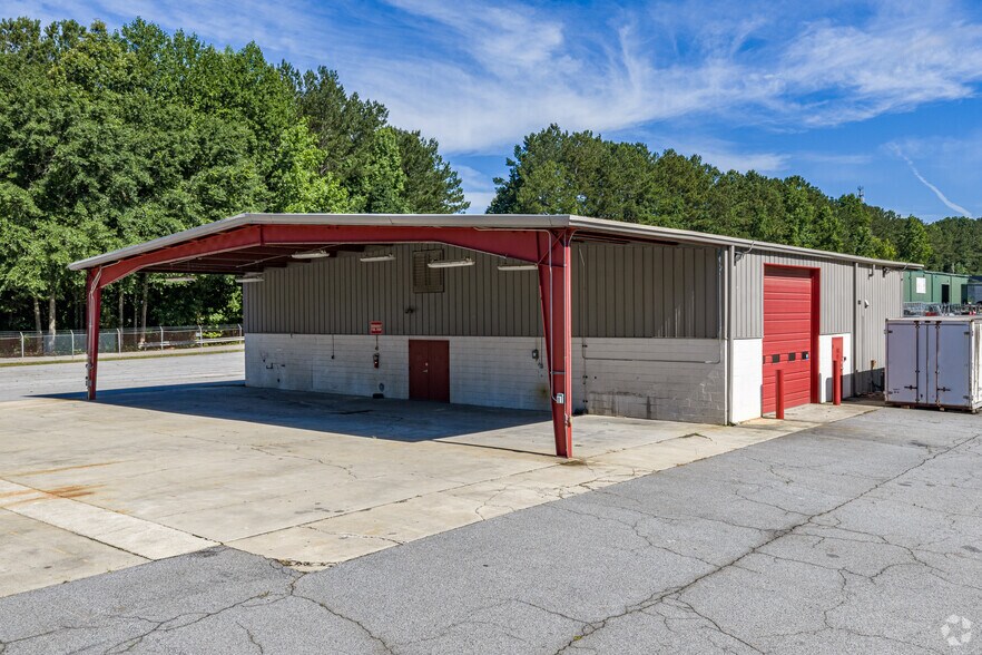 More Photos Of 43 Bellamy Ct, Stockbridge Service For Lease