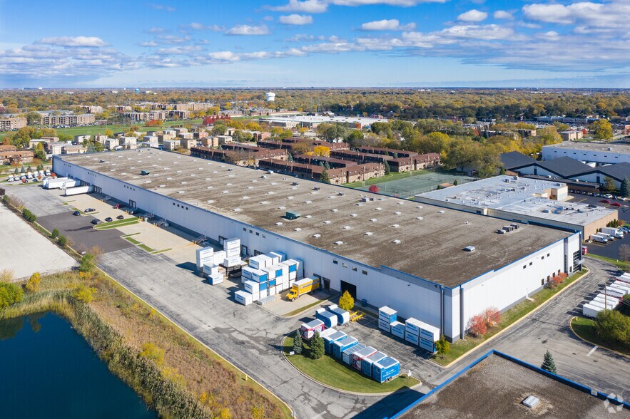 More Photos Of 601-609 Dempster St, Mount Prospect Warehouse For Lease